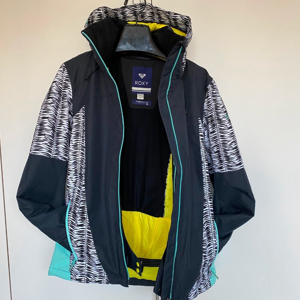 Roxy Black and White Patterned Ski Jacket - image 3